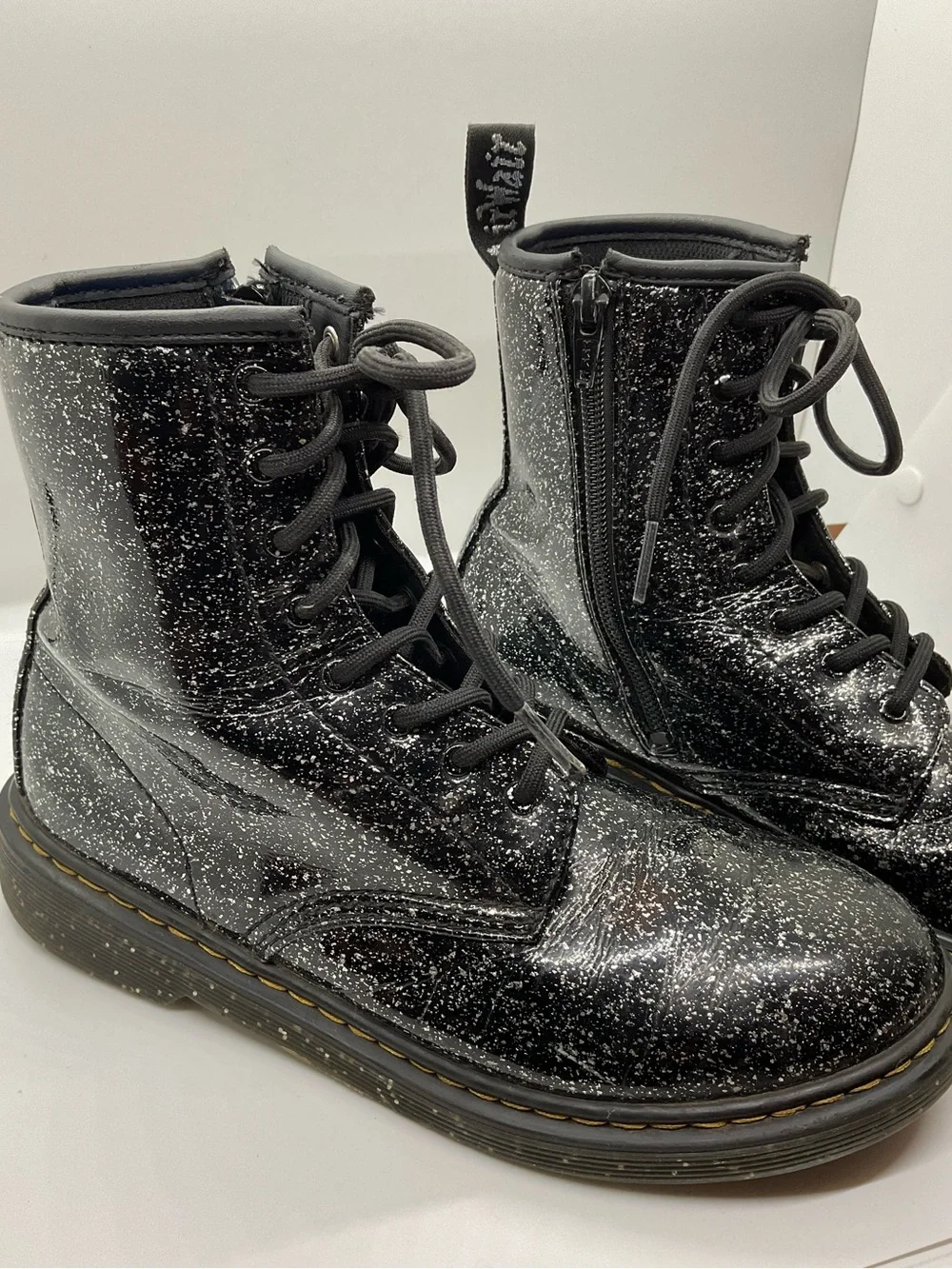 DR. MARTENS “Black Glitter” Junior 1460 Lace Up Boots Youth Girls Sz 6 /boy’s Sz